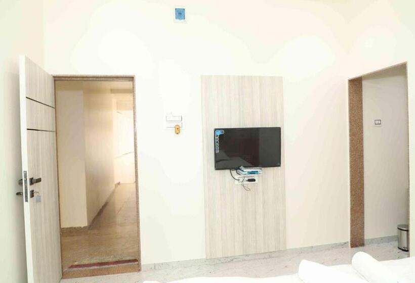 בית מלון כפרי Dnyanprabha Executive