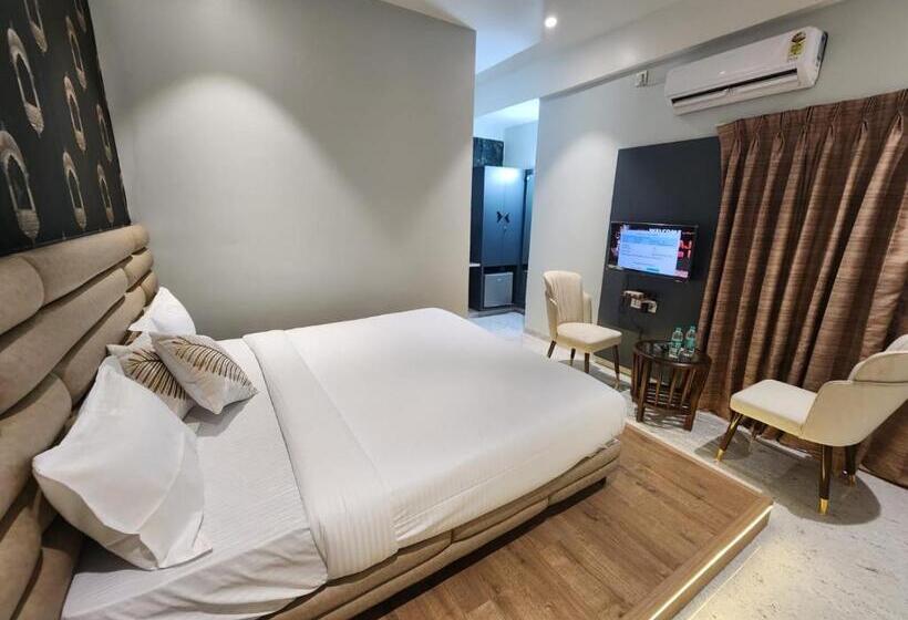 בית מלון כפרי Dnyanprabha Executive