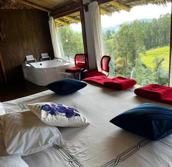 Отель Hacienda Madrigal