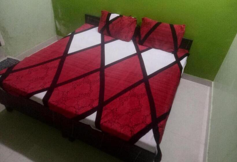 호텔 Helix    Rajpura    Budget Rooms For Family, Couples, Solo Travellers