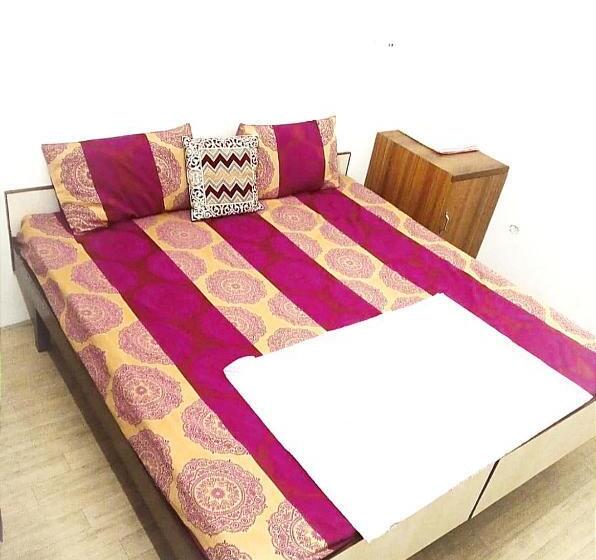 호텔 Helix    Rajpura    Budget Rooms For Family, Couples, Solo Travellers