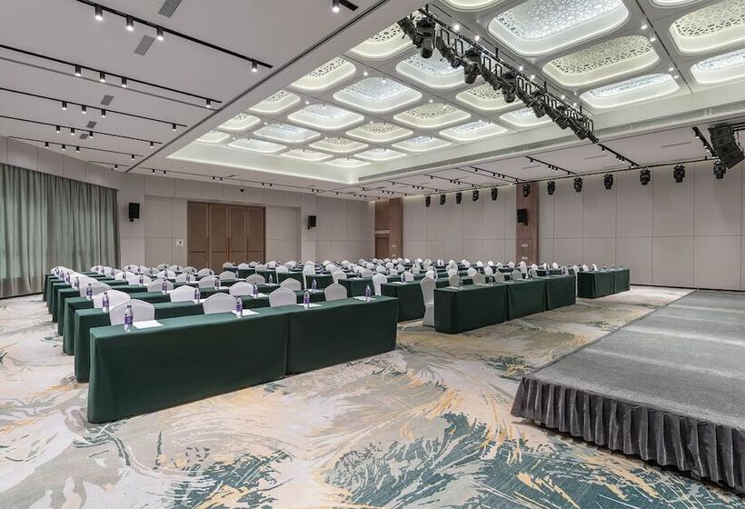 בית מלון כפרי Holiday Inn Express Yinchuan Yuehai