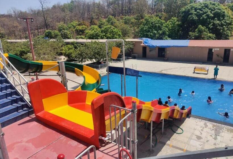 בית מלון כפרי Kamal Farm Resort