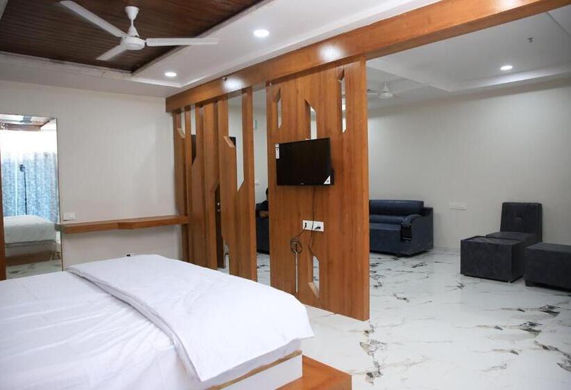 فندق Kardhar Inn