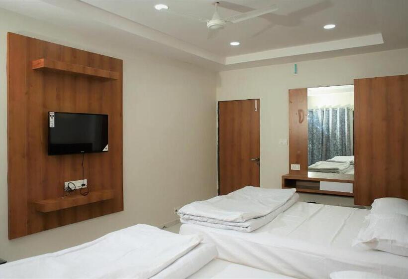 فندق Kardhar Inn