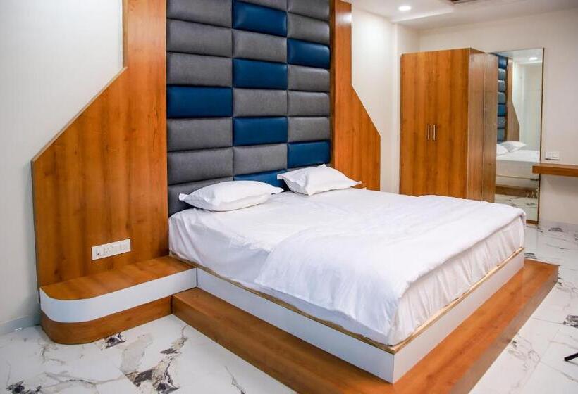 فندق Kardhar Inn