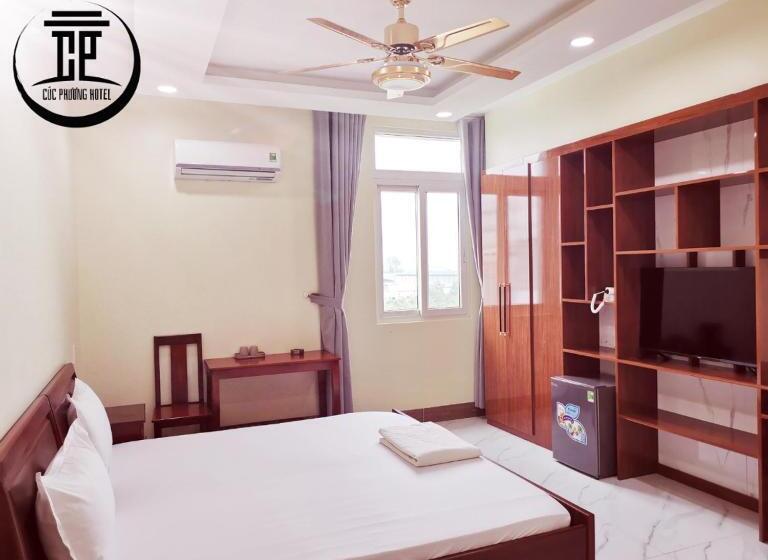 هتل Khách Sạn Cúc Phương