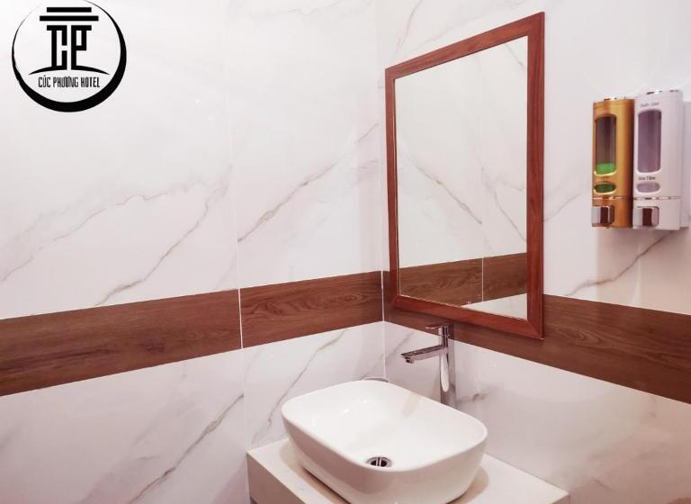 هتل Khách Sạn Cúc Phương