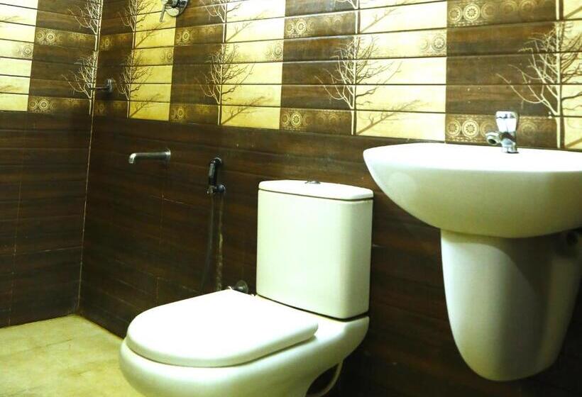 בית מלון כפרי Kpk Residency Arani