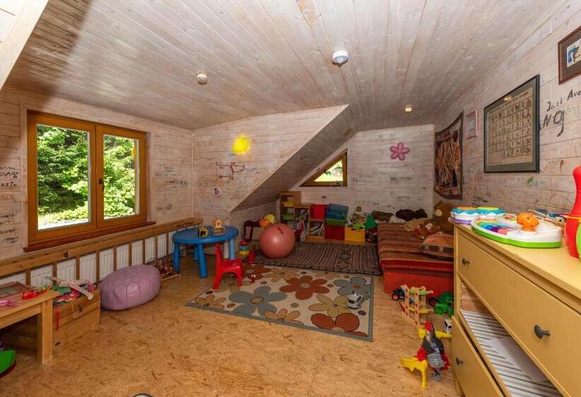 ホテル Modřín Wellness V Ceně