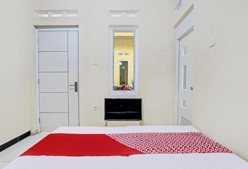 فندق Oyo 93034 Ayri Home