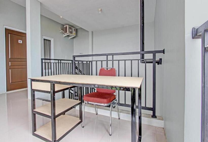 فندق Oyo 93034 Ayri Home