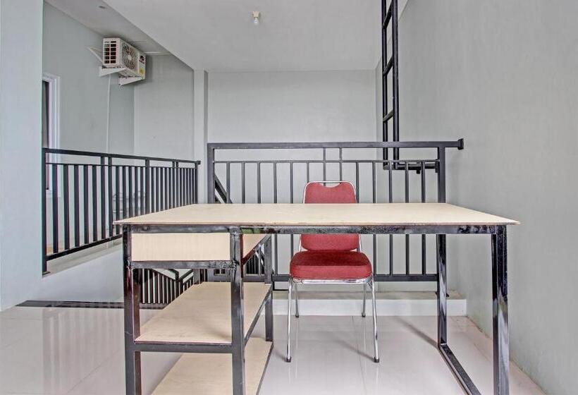 فندق Oyo 93034 Ayri Home