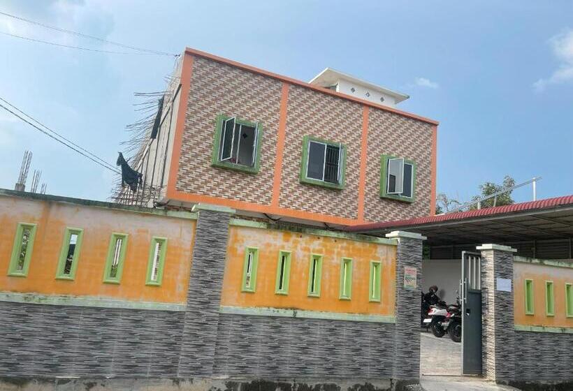 酒店 Oyo 93088 Celine Home Syariah