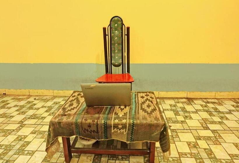 호텔 Oyo Life 92936 Kost Teteh Erni Karawang