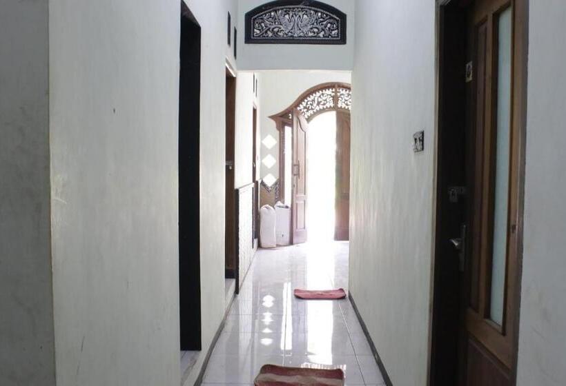 酒店 Oyo Life 92982 Kost Berkah Ibu