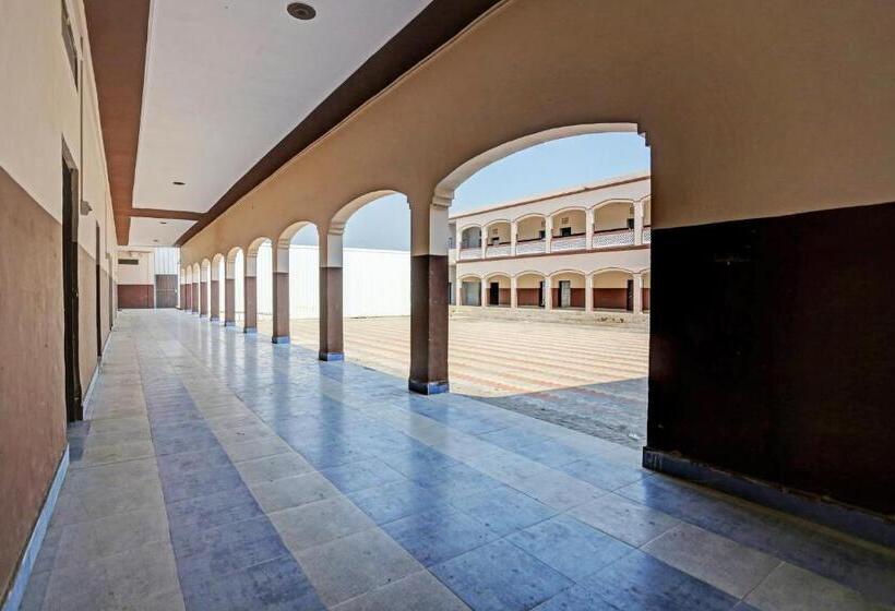 ホテル Oyo Murliwala Wedding Palace And Resort