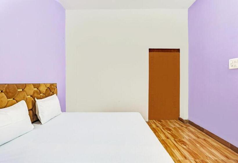 Отель Oyo New Paradise Guest House