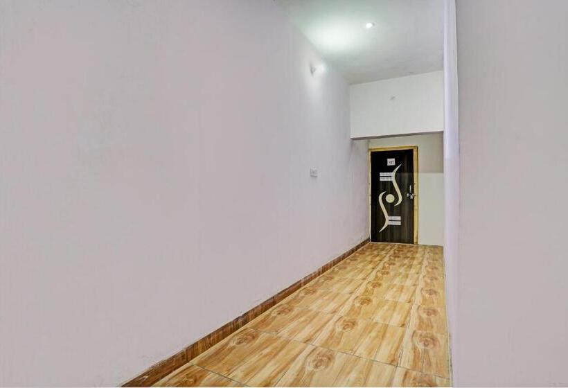 Отель Oyo New Paradise Guest House