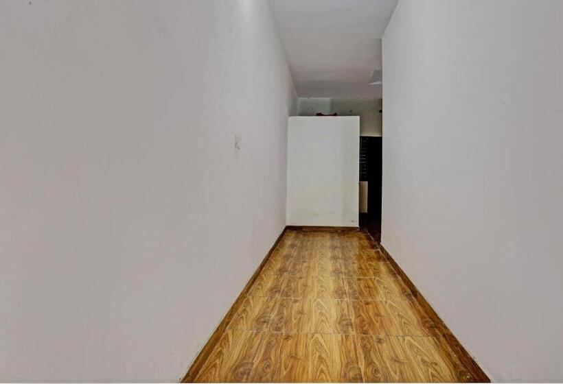 Отель Oyo New Paradise Guest House