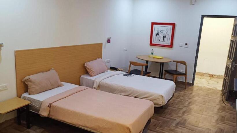 Fabhotel Perfect Stays   Nr Sivet College & National Institute Of Ocean Technology