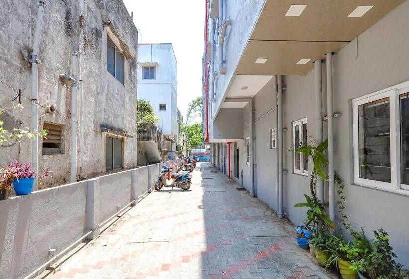 Fabhotel Perfect Stays Nr Sivet College & National Institute Of Ocean Technology