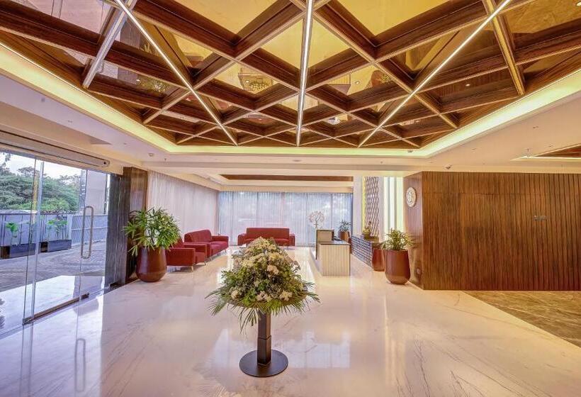 בית מלון כפרי Regenta Central Javaji Mysore