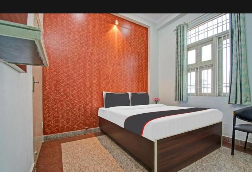 酒店 Reyansh Restaurant & Cafe