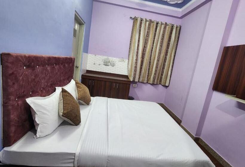 酒店 Reyansh Restaurant & Cafe