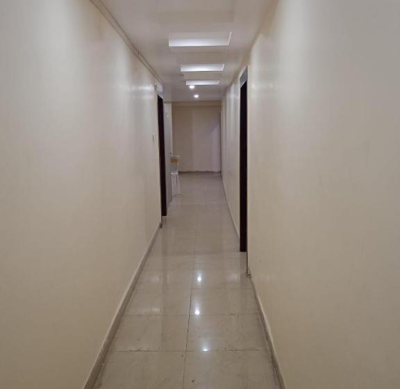 酒店 Rise & Dine Restaurant & Banquet