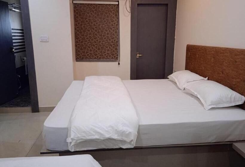 酒店 Rise & Dine Restaurant & Banquet