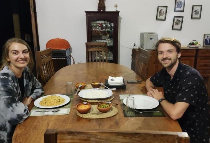 Hotel Rivendell Twisted Tree