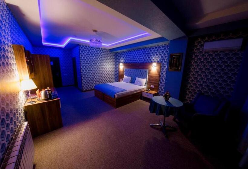 בית מלון כפרי Royal Sapphire Baku