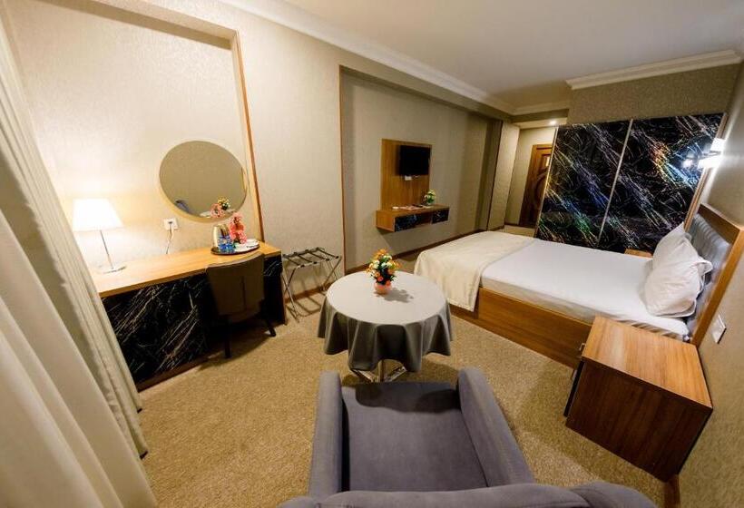 בית מלון כפרי Royal Sapphire Baku