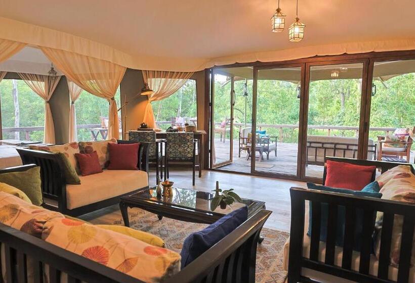 בית מלון כפרי Saja And Sal The Chief S Tent