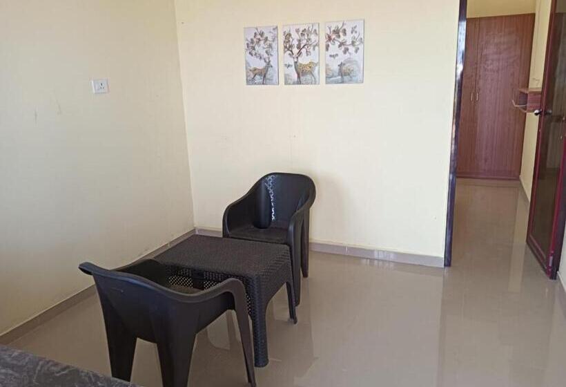 فندق Serene Super Deluxe Row Villa