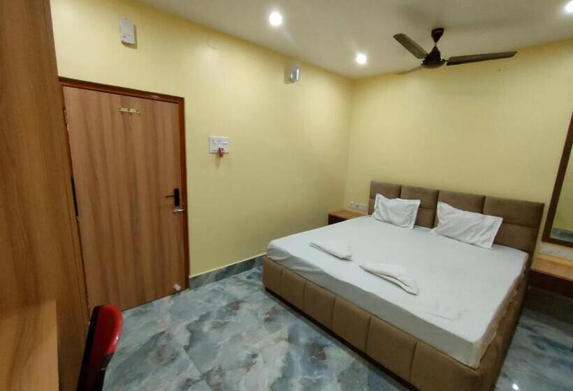 ホテル Staymaker Malancha