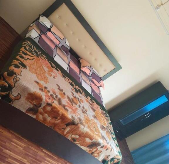 Hotel Terrace Cafe And Restro And Rooms