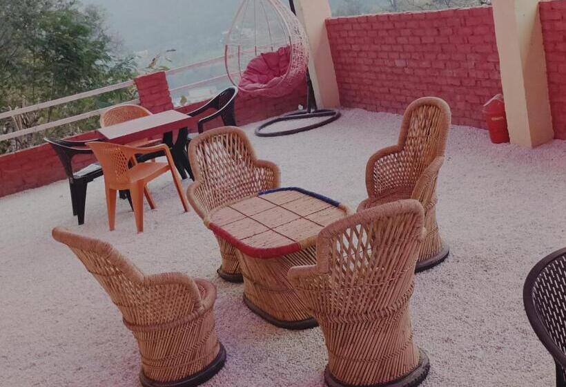 Hotel Terrace Cafe And Restro And Rooms