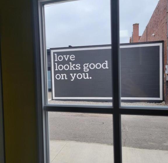 בית מלון כפרי The Huber The Archive Lofts