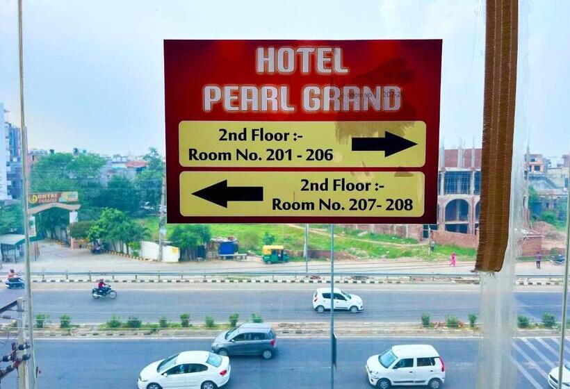 酒店 The Pearl, Zirakpur   A Luxury Family
