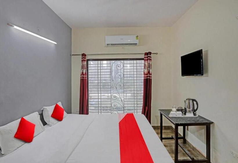 ホテル The Royale Stay