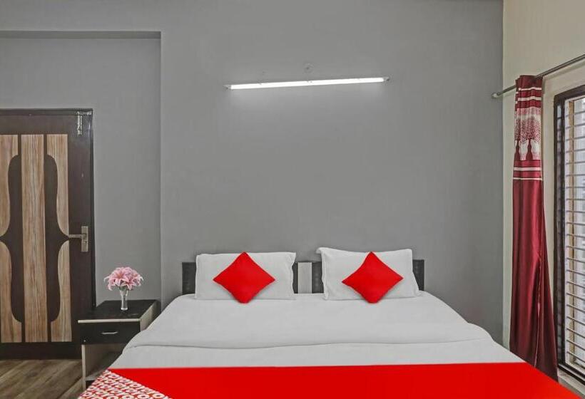 ホテル The Royale Stay