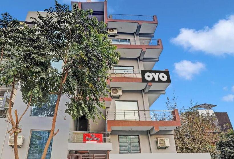 ホテル The Royale Stay