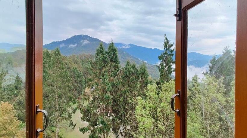 ホテル Thungsung Inn