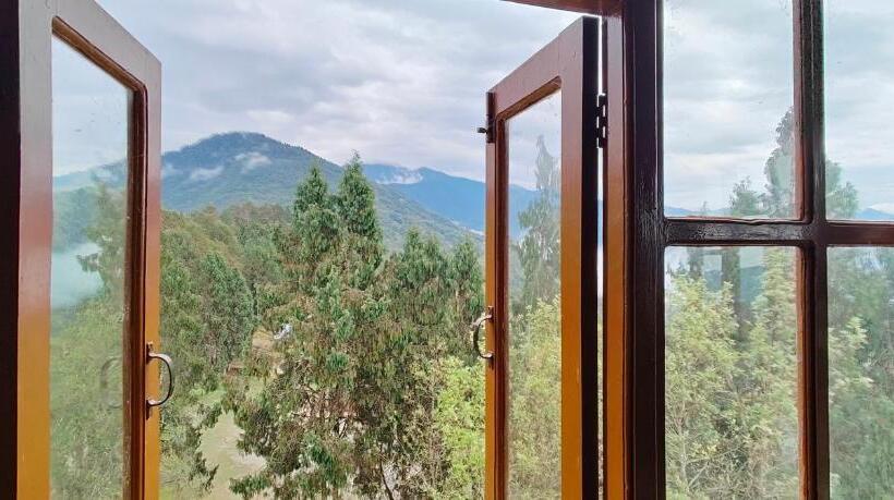 ホテル Thungsung Inn