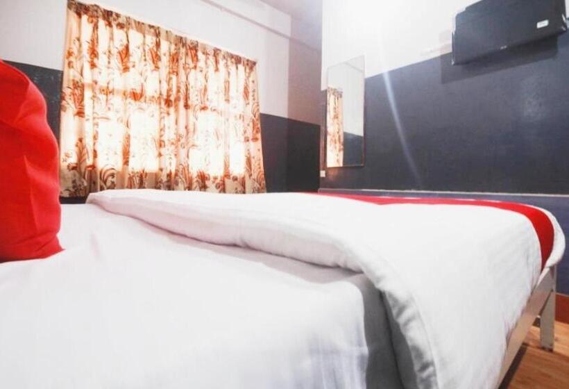 בית מלון כפרי Titanic