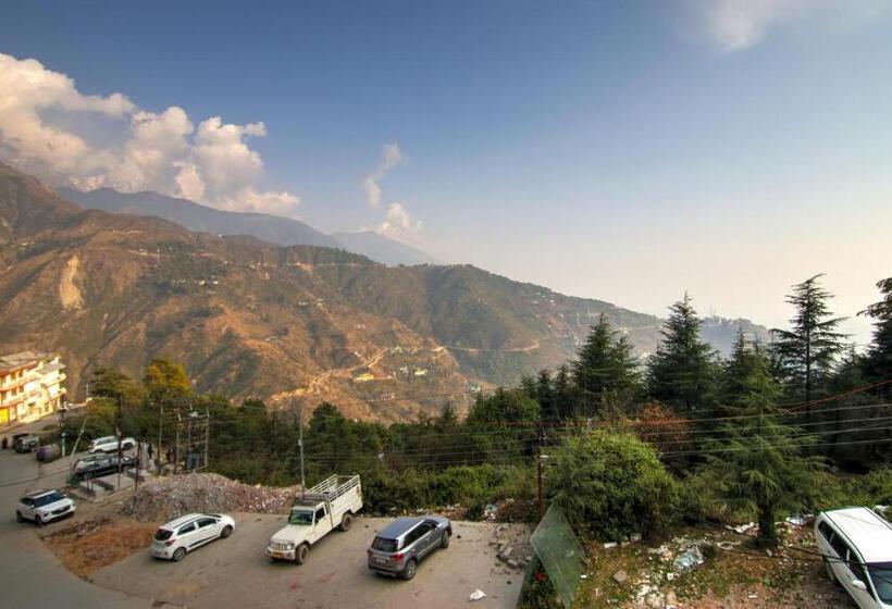 هتل Varuni Classic Mcleod Ganj !! Near Mall Road !!