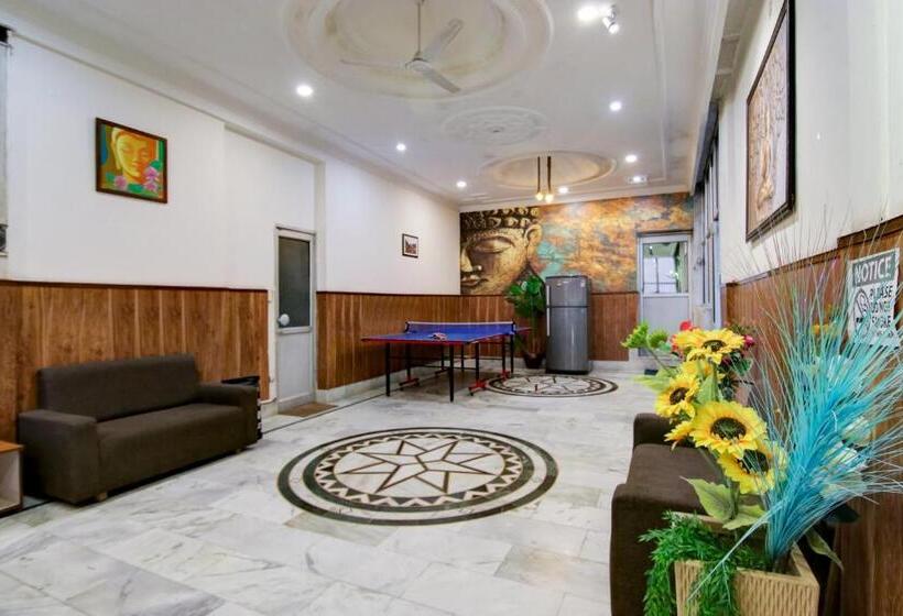 هتل Varuni Classic Mcleod Ganj !! Near Mall Road !!