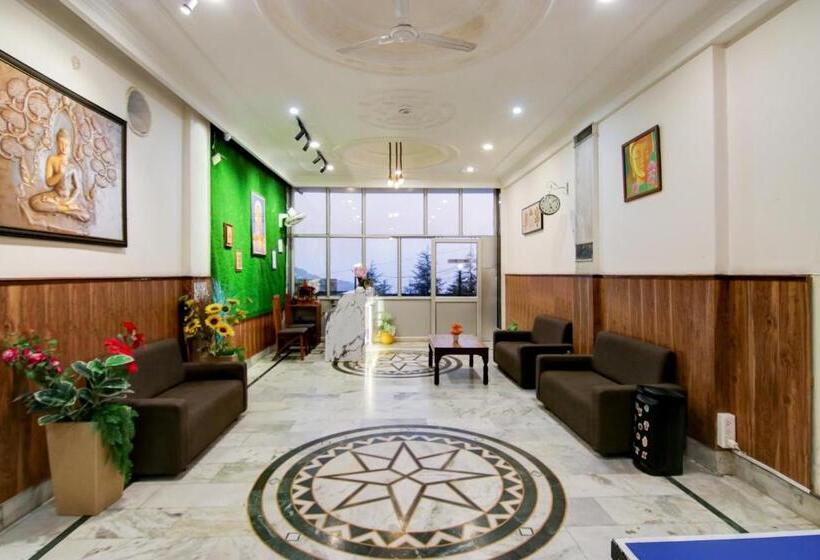 هتل Varuni Classic Mcleod Ganj !! Near Mall Road !!